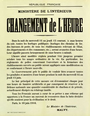 Affiche annonçant le premier passage à l'heure d'été (+ 1 h) dans la nuit du 14 au 15 juin 1916 (M 1730 (1)