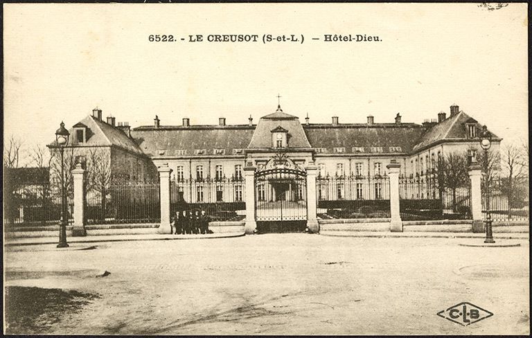 Hôtel -Dieu : salles Jeanne d'Arc, St-Joseph, St-Charles, St-Jean, Ste-Barbe, Ste Zélie et le pavillon des contagieux (100 lits pour blessés). Collection privée.