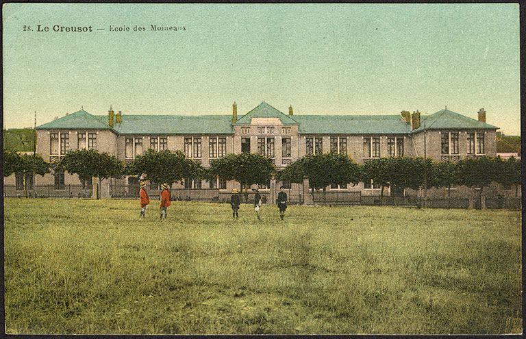 Ecole des Moineaux (50 lits pour malades). Collection privée.