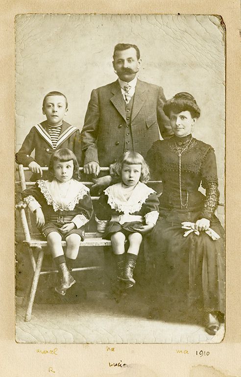 Collection Rochette. CUCM, document Ecomusée, reproduction D. Busseuil.